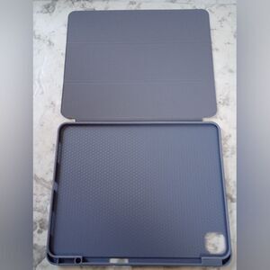 NIB Vaks iPad Pro 13 inch Case Blue Gray